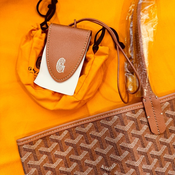 LIMITED EDITION🌸Goyard🌸Metallic Pearl Pink Saint Louis GM Tote - Picture 9 of 15